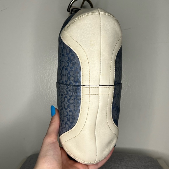 Sold Coach Icy Blue Hobo Bag EUC (Rare) - Picture 4 of 9